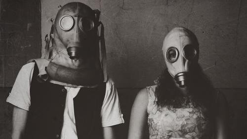 découvrez comment les relations toxiques peuvent affecter votre bien-être physique et mental, et apprenez à reconnaître leurs signes pour protéger votre santé.